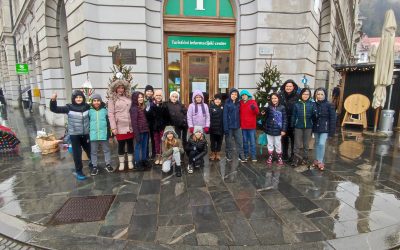 Krašenje smrečic na ljubljanskih ulicah